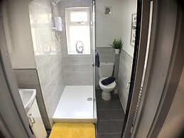 Grand Central Budget Modern Apartments