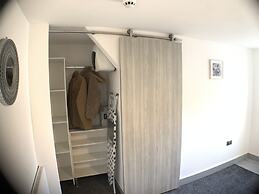 Grand Central Budget Modern Apartments