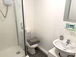 Grand Central Budget Modern Apartments