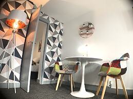 Grand Central Budget Modern Apartments