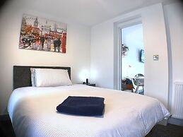 Grand Central Budget Modern Apartments