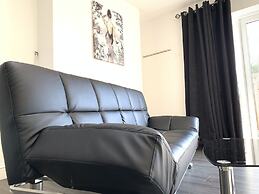 Grand Central Budget Modern Apartments