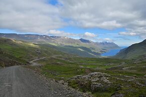 Sólbrekka Guesthouse