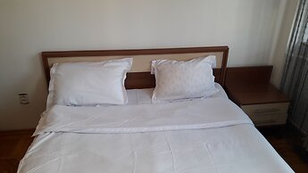 Km 0 Deluxe Apartment Old Town