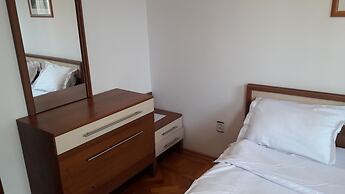 Km 0 Deluxe Apartment Old Town