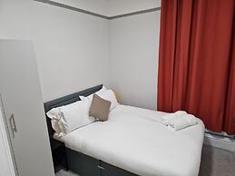 Birtley's Amethyst, 3 Bedroom Apt ,sleeps 6 Guest