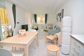 MACARENA WHARF Apartments