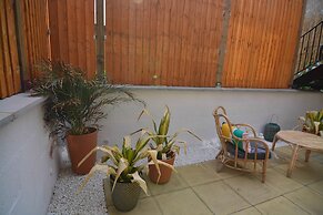 MACARENA WHARF Apartments