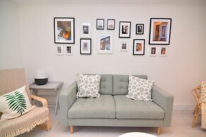 MACARENA WHARF Apartments