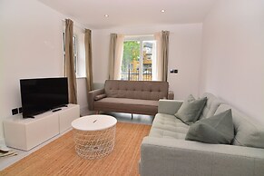 MACARENA WHARF Apartments