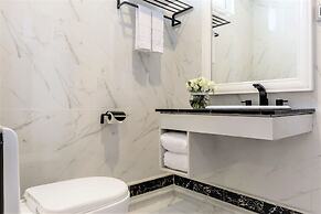 IBIZA Riverfront Da Nang Hotel Powered by ASTON