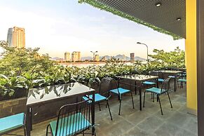 IBIZA Riverfront Da Nang Hotel Powered by ASTON
