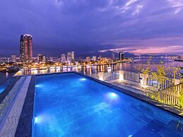 IBIZA Riverfront Da Nang Hotel Powered by ASTON