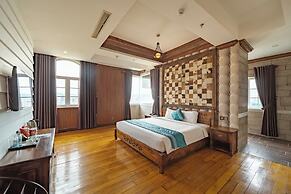 IBIZA Riverfront Da Nang Hotel Powered by ASTON