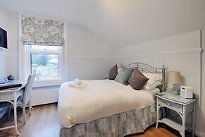 Apple Tree Guest House