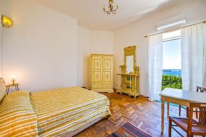 Amazing Sea View in Historic Building