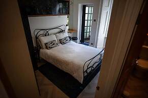 Sea View Ultimate Boutique Escape!