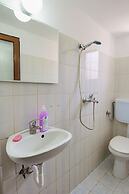 Apartments and Rooms Armanda