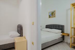 Apartments and Rooms Armanda