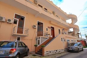 Apartments and Rooms Armanda