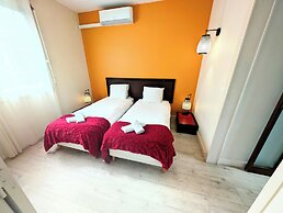Moodz Hotel