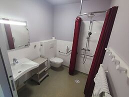 Moodz Hotel