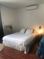 Moodz Hotel