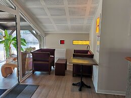 Moodz Hotel