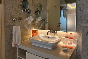 HARRIS Hotel & Conventions Solo