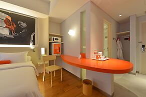 HARRIS Hotel & Conventions Solo