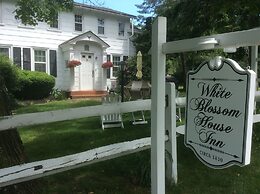 White Blossom House Inn
