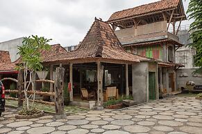 Kampung Lawasan Heritage Cottage