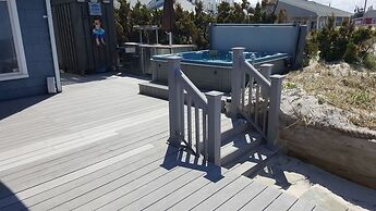 Beautiful Waterfront Colonial