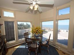 Beautiful Waterfront Colonial