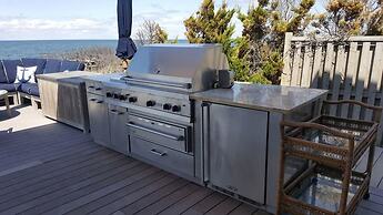 Beautiful Waterfront Colonial