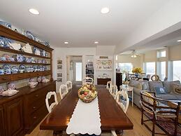 Beautiful Waterfront Colonial