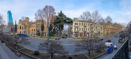 Tiflis Opera Aparthotel