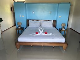 Cabilao Sunset Dive & Beach Resort