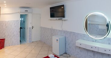 Dona Rosa Private Suites