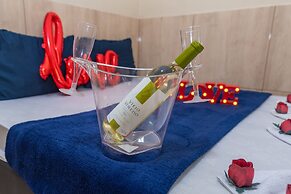 Dona Rosa Private Suites