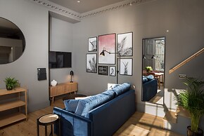 Hiding Space - Trim Street Apartments