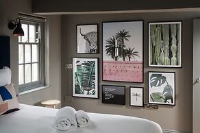 Hiding Space - Trim Street Apartments