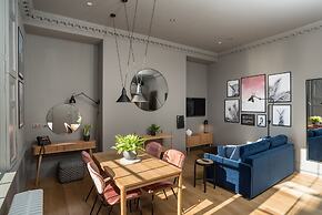 Hiding Space - Trim Street Apartments