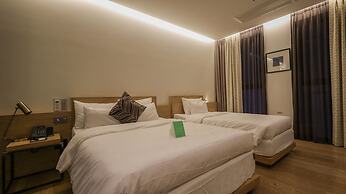 Bundang (Seohyeon) Business Hotel Kind-KYND