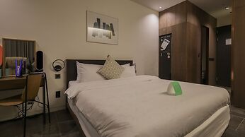 Bundang (Seohyeon) Business Hotel Kind-KYND
