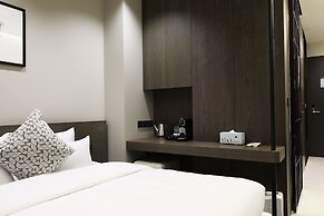 Bundang (Seohyeon) Business Hotel Kind-KYND