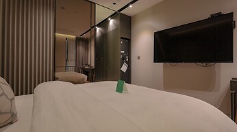 Bundang (Seohyeon) Business Hotel Kind-KYND