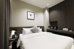 Bundang (Seohyeon) Business Hotel Kind-KYND