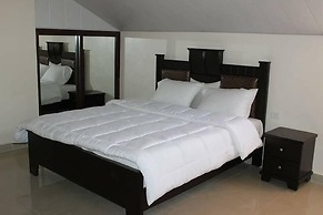 Pinewood Hotel