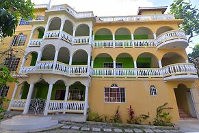Takuma Boutique Hotel Rooms & Suites Jamaica